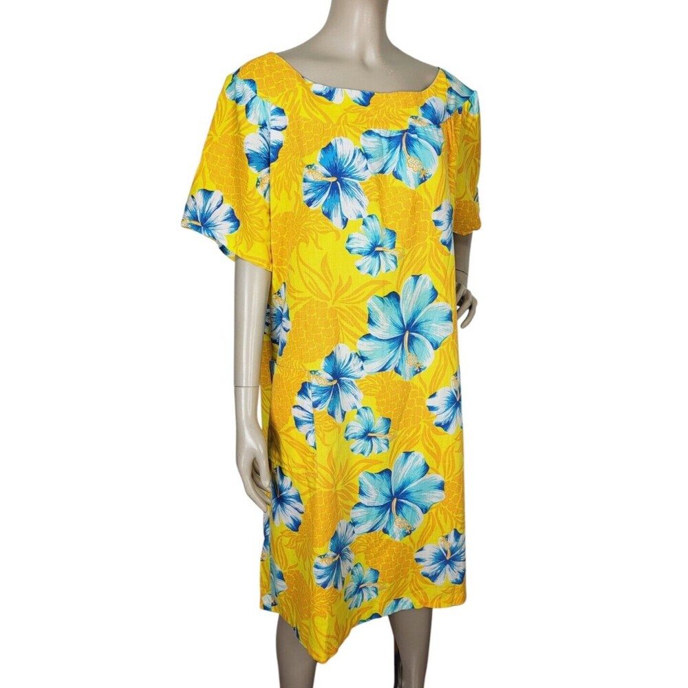 Vintage 60s Hawaiian Floral Bohemian Muumuu House Dress Yellow Blue Comfy